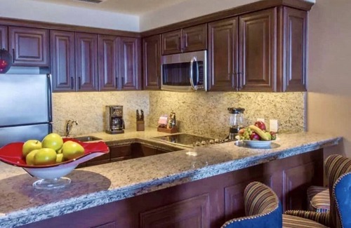 Los Cangrejos II y III Apartment | Discounted! Land’s End Master Suite & Grand Studio -sleeps 8. Open for 2024
