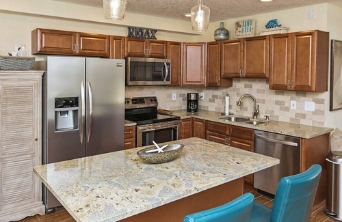 St. Augustine House | Discounted monthly stays, pet friendly, 5 min to town, deck with marsh view
