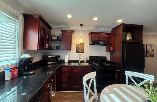 Highlands - Perkins Apartment | Discounted monthly stays. 2 bedroom unit.