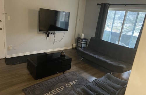 Guelph Apartment | Discounted One bedroom in Guelph WIFI included
