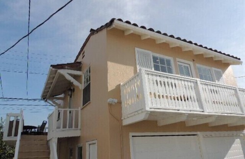 Los Angeles Cottage | Discounted Prices! 15 min. to Hollywood and Beaches. In the heart of LA.