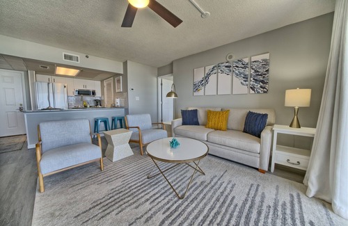 Long Beach Condo | Discounted Rates! Free Beach Chair Service~Tower 2-105 Long Beach Resort