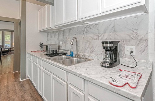 Texas City House | Discounted Stays! 4 Bd, 2Bt | Wifi | Texas City Dike
