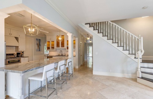 Birch Park Finger Streets House | Discounts! Starlight Beach House, Inquire for Long Stays!