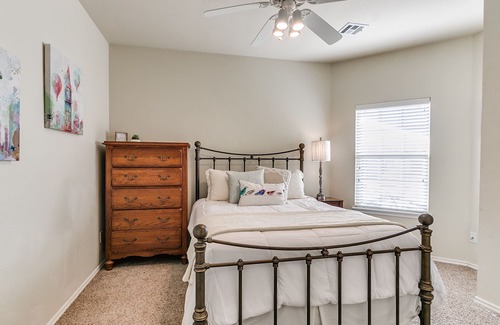 Edmond House | Discover Comfort and Convenience in Edmond!