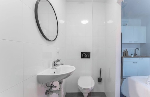 Tilburg House | Discover Comfort and Style in Our Modern Studio in Tilburg with free parking.