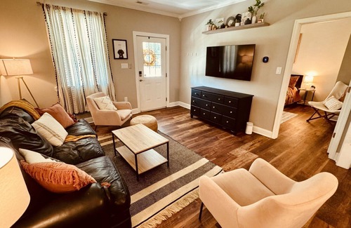 Mosby House | Discover Comfort & Convenience at Our Euclid Ave Oasis