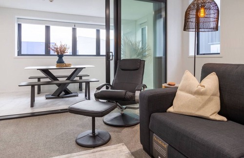 Christchurch City Centre House | Discover Elegance - New central Haven. 3 bedroom