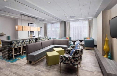 Seybold Hotel | Discover Miami with Us! Free Breakfast, Pet-friendly, Outdoor Pool!