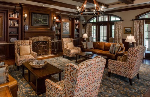 Mount Berry Hotel | Discover Nature from Spacious Room w/Scenic Views and Pool Access!