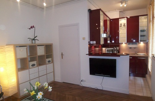 Bonne-Nouvelle Apartment | Discover Paris center on foot
