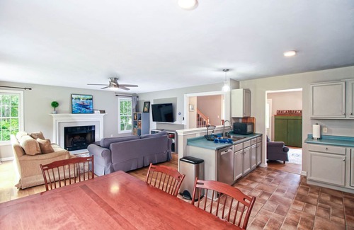 North Kingstown House | Discover RI! So. County Escape:20 min to Newport &Ocean
