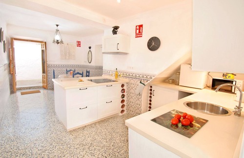 Periana House | Discover the authentic Andalusian life from this cozy little house in Periana.