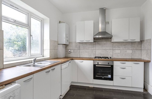 Greenwich House | Discover the charm of our newly refurbished home 10 min from Abbey Wood Stationn