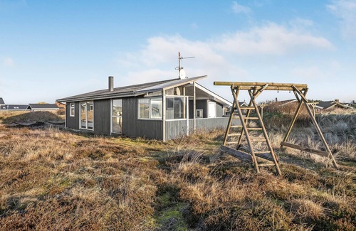 Bjerregard Strand House | Discover the nature of West Jutland A cosy holiday in the beautiful Danish countryside.