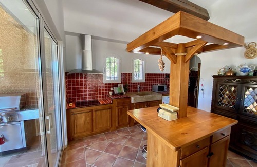 Regusse House | Discover the upper VAR with family or friends from a beautiful contryside villa.