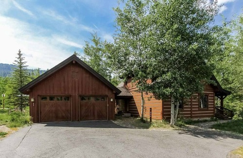 Tamarack House | Discovery Chalet 374 at Tamarack Resort by Casago Mccall - Donerightmanagement