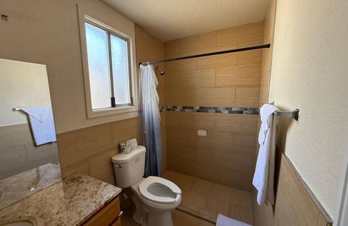 Vallejo Hotel | Discovery Inn Near Six Flags Vallejo Napa Valley CA