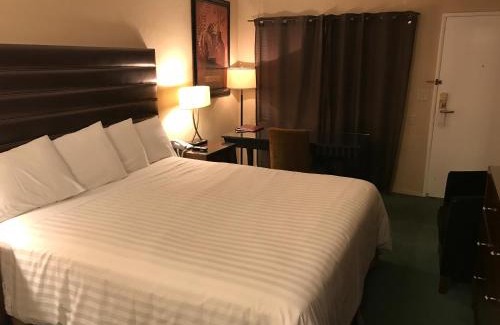 Grants Pass Hotel | Discovery Inn