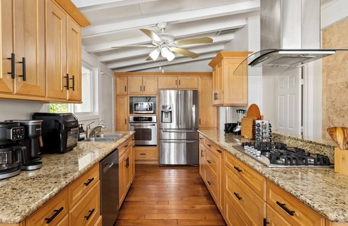 Southwest Anaheim Bed & Breakfast | Disney Jungle Escape: Hot Tub, Games & King Beds