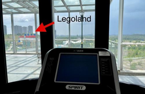 Medini Apartment | Disney Lakeview Walking to Legoland 2B2B