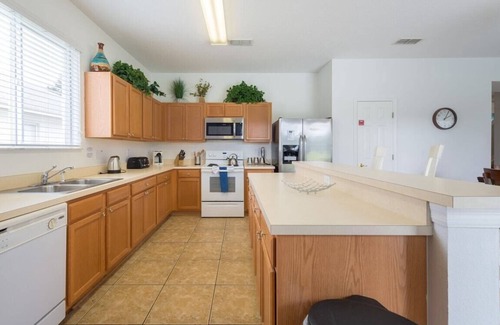 Highgate Park House | Disney Retreat | 5BR Villa w/Pool, Spa, Game Room & No Rear Neighbors