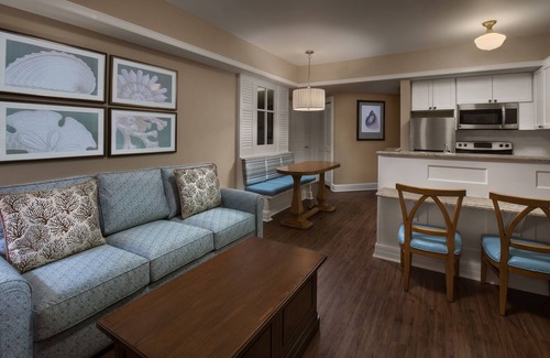 Bay Lake Resort | Disney's Beach Club Villas