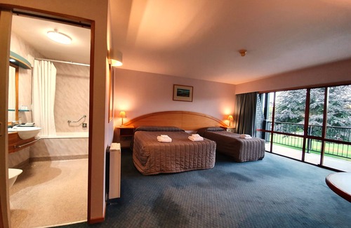 Omarama Hotel | Distinction Heritage Gateway Hotel