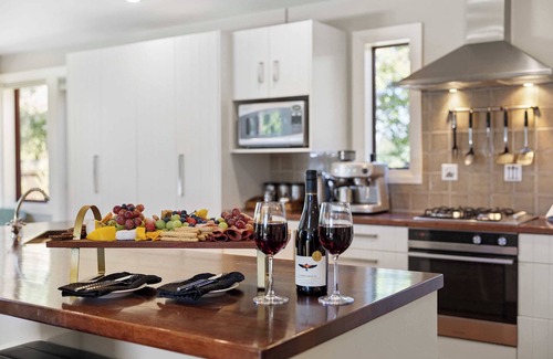 Lower Shotover House | Distinctive Detached Home Luxury Spa