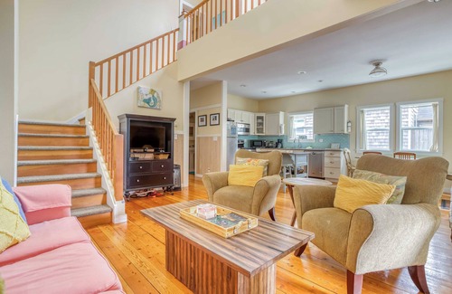 Lincoln Beach House | Distinctive Gem of a Beach Cottage has Hot Tub and More in Bella Beach!