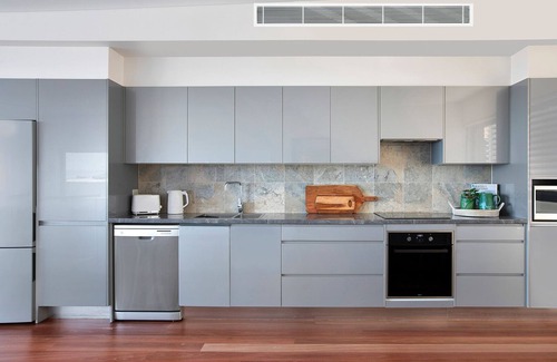 Randwick House | District & ocean views close to Bronte Beach