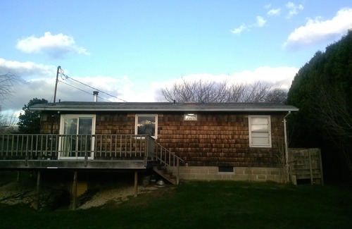 Montauk House | Ditch Plains Cottage, Montauk NY 2bedroom/1 bath short walk to Surfer's beach
