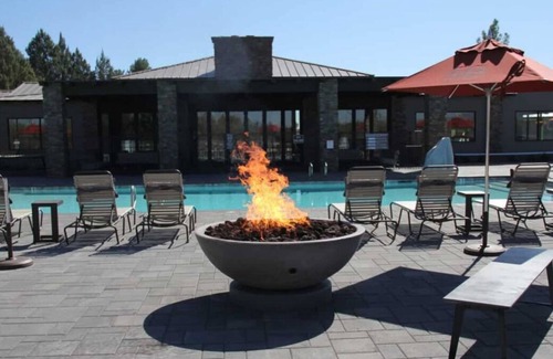 Camp Verde House | Dive Into Your Dream Vacation! 2 Spacious Units, Outdoor Pool, FREE Parking!