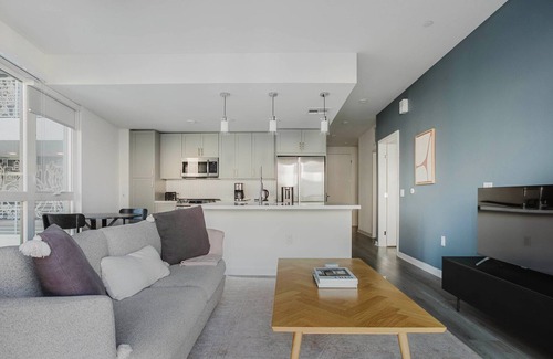 Downtown Long Beach Apartment | Divine Long Beach 2BR w/Pool, Rooftop & EV Charging, by Blueground