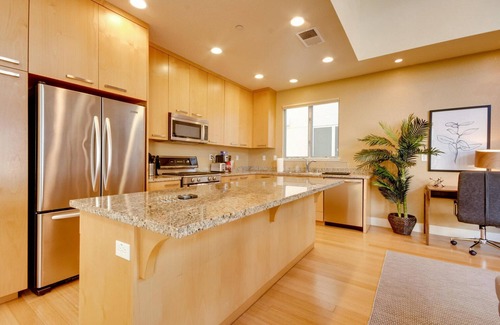 Menlo Park House | Divine Menlo Park 3BR w/Balcony, Patio & Garden, nr Shops, by Blueground