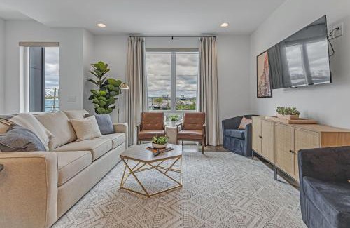 Katie Hill Neighborhood House | Dixieland Delight @ Skyline