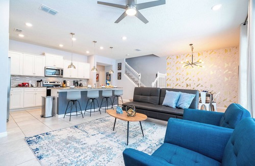 Davenport House | DLuxx Windsor Island – 5BR Pool & Themed Rooms 271
