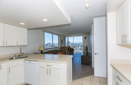 Waikiki Condo | Dlx Oceanview Waikiki1Br Condo.Stunning Ocean/Marina Views!