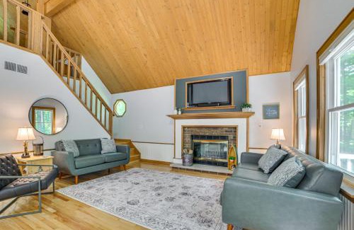 Higgins Lake House | Dock Access and Nearby Beach Higgins Lake Retreat!