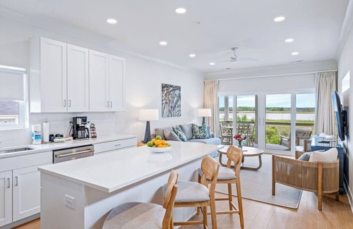 Georgetown Cottage | Dock and Dwell at the Winyah Bay Club, Pool, Outdoor Lounge/Grill and Boat Slip included!