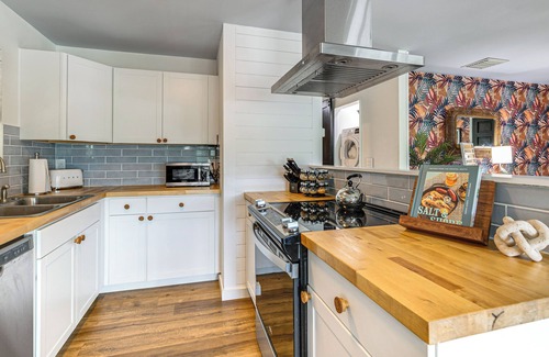 Crystal River House | Dock, Hot Tub & Games: Crystal River Family Gem