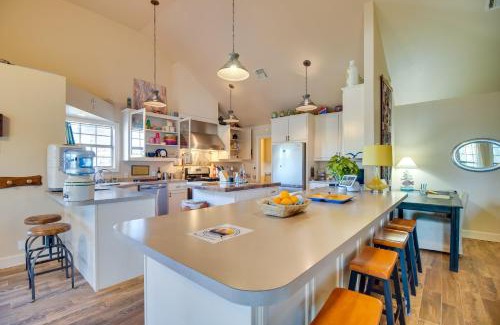 Tia Juana House | Dock, Views and Grill Spacious Grand Lake Lodge
