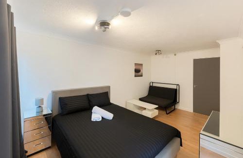 Island Gardens Apartment | Docklands Quiet Retreat