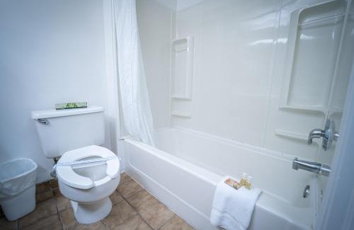 Fort Pierce Resort | Dockside Inn & Resort