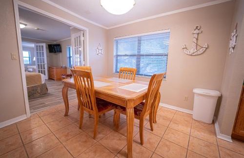 Fort Pierce Resort | Dockside Inn & Resort