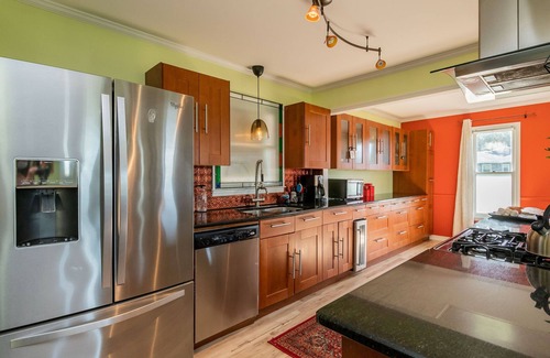 Tranquil Harbour House | Dockside Paradise: Artsy and Eclectic with Views of Intracoastal Waterway