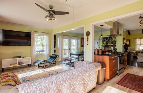 Tranquil Harbour House | Dockside Paradise: Artsy and Eclectic with Views of Intracoastal Waterway