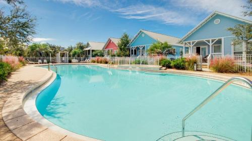 Seacrest House | Doctors Orders by AvantStay 5 MINS TO BEACH w Community Pool Hot Tub
