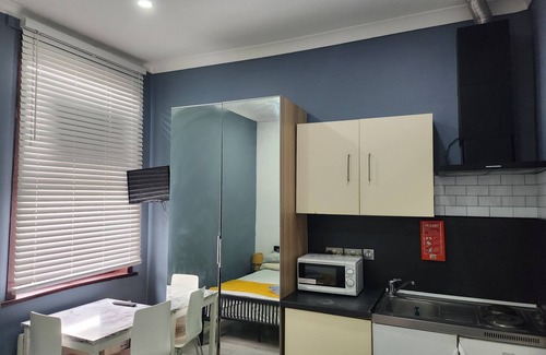 Grove Green Apartment | Dodi Apartments