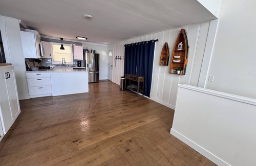 Gravois Mills House | Doe Run Lake Cabin- 3BR, 2 Bath | Gorgeous Lake Views | Sleeps 8